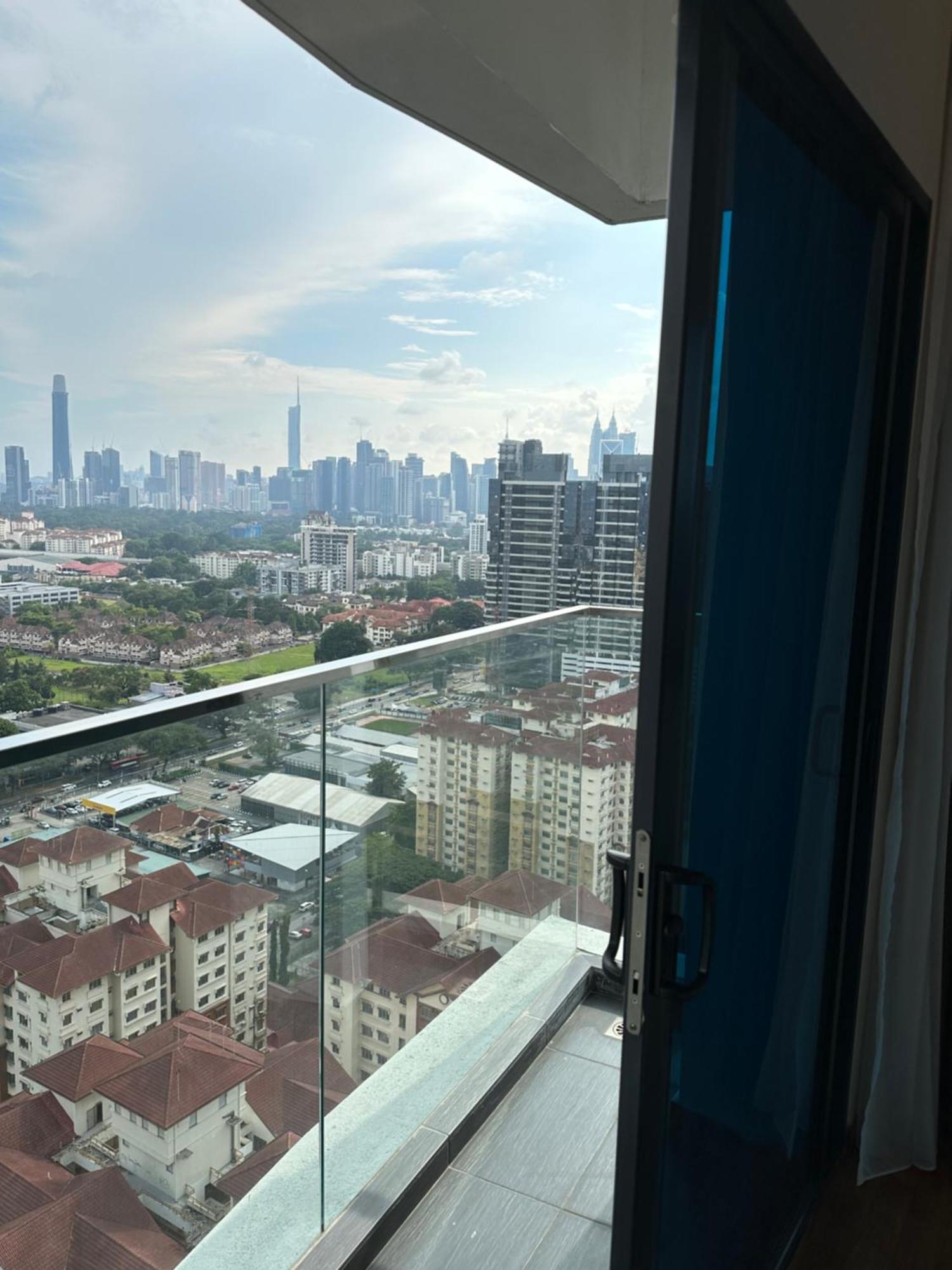 Reizz Residence By Perkasa Kuala Lumpur Buitenkant foto